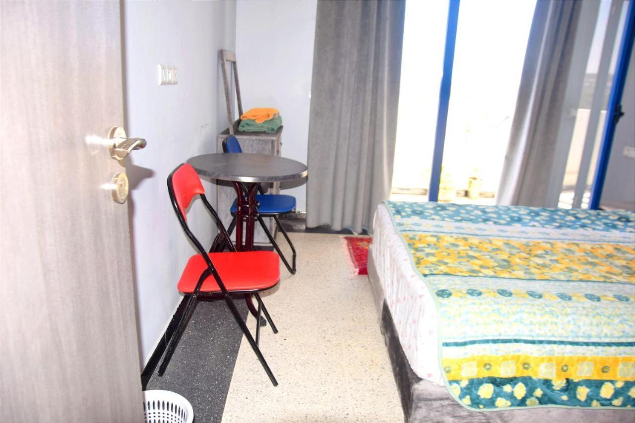 Lovers & Surfers Private Room - 5 Min To Beach เอสเซาอิรา ภายนอก รูปภาพ